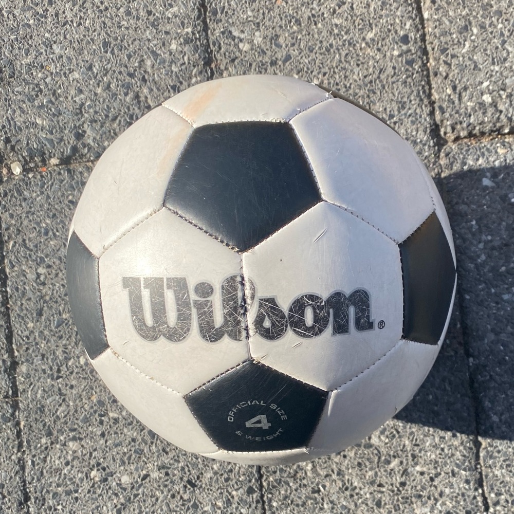 Wilson Official Size and Weight 4 Soccer Ball Foot ball Football.